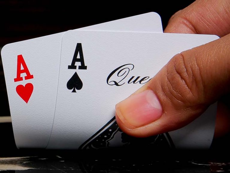 Know more about royal panda casino games